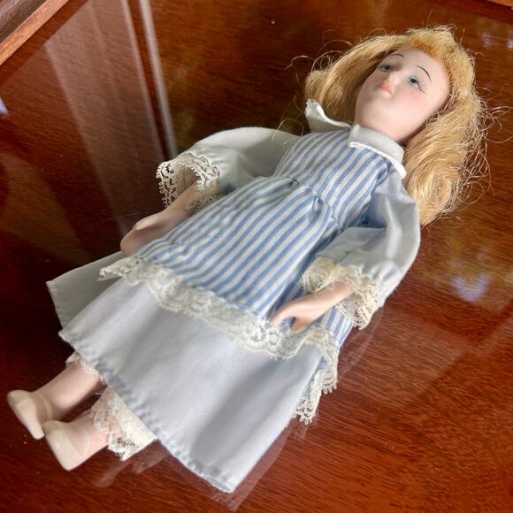 Vintage Porcelain Doll in Blue and White Dress – 8” Tall - Picture 9 of 14